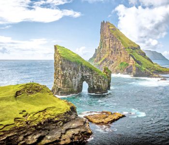 HÀNH TRÌNH KHÁM PHÁ XỨ THẦN TIÊN QUẦN ĐẢO BẮC ÂU 2025 FAROE ISLANDS – ICELAND – GREENLAND
