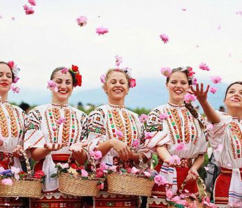 CHƯƠNG TRÌNH ĐẶC BIỆT LỄ HỘI HOA HỒNG BULGARIA